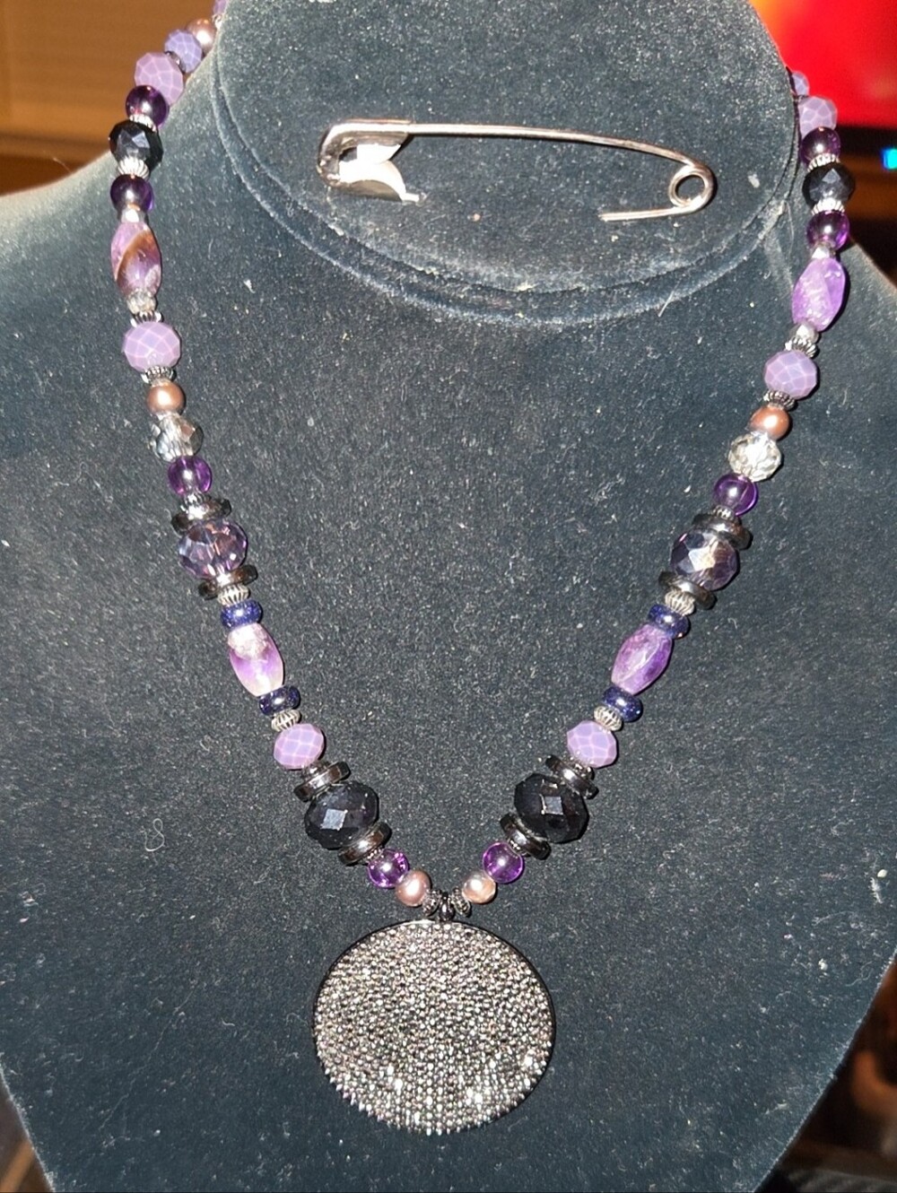 Chico’s Purple Beaded Pavé Disc Pendant Statement Necklace Silver Tone - Picture 3 of 10